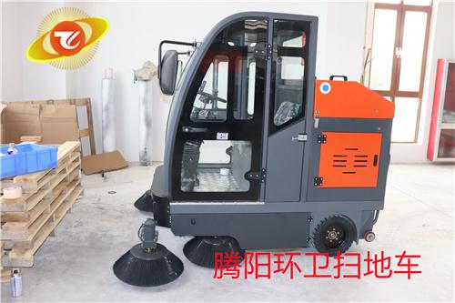 电动扫地车