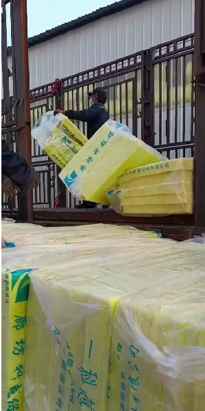 轻钢别墅玻璃棉板
