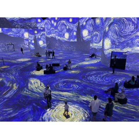 沉浸式CAVE空间