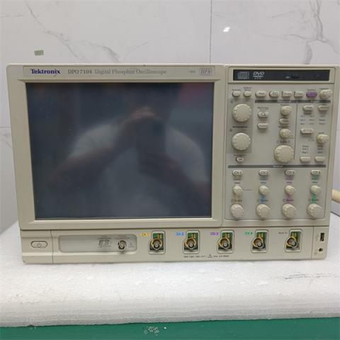 DPO7104示波器数字荧光示波器