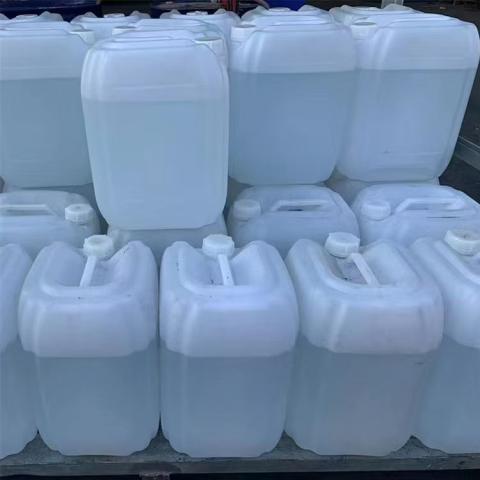 蒸馏水