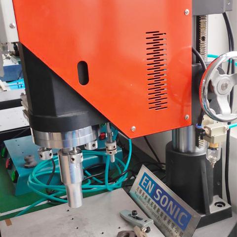 尼龍玻纖材質葉輪超聲波塑料壓合焊接機