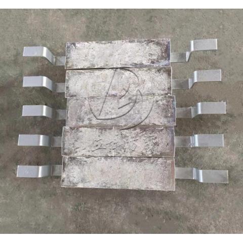 铝合金牺牲阳极750×(115+135)×130 重量为35公斤