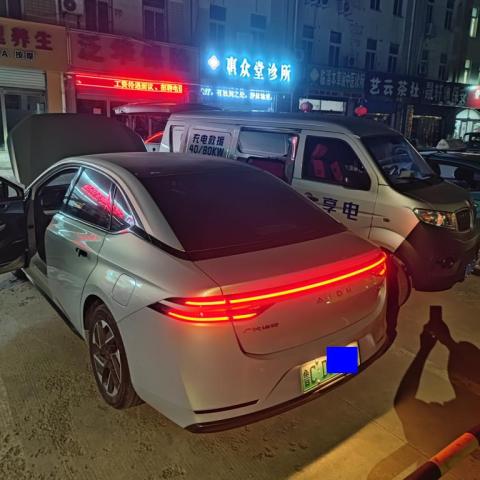 淄博享电移动充电救援配备国内标准的发电充电设备