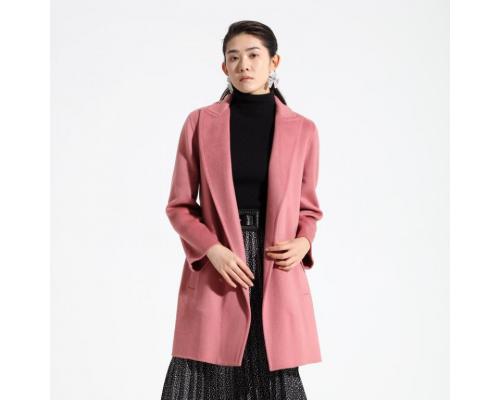 粉色羊绒大衣外套