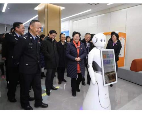 智能导览机器人迎宾讲解带路机器人