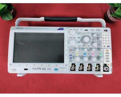 MDO3034混合域示波器