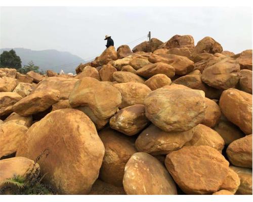 淮北驳岸造景石吨位黄蜡石