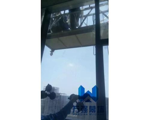 高空玻璃幕墙更换安装工程