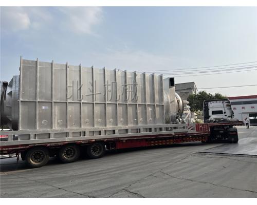 环保型油泥炭化裂解炉运行成本低自动化程度高