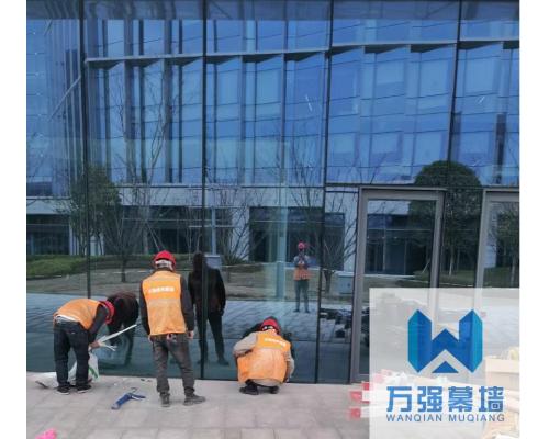 幕墙玻璃年度维保检修工程