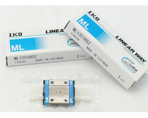 IKO黑铬皮膜线轨LWHT65C1R2550BHS1LFV双层密封垫片
