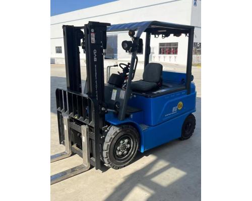 泰州比亞迪3噸電動(dòng)叉車