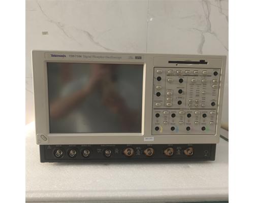 Tektronix TDS7104示波器
