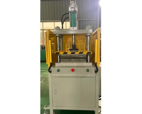 小型四柱熱壓機(jī)
