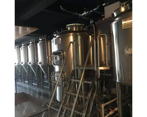 精釀啤酒糖化 酒館3噸精釀啤酒設備廠家直銷釀酒機器