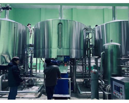 大慶啤酒廠釀酒設備10噸精釀啤酒設備配置廠家定做